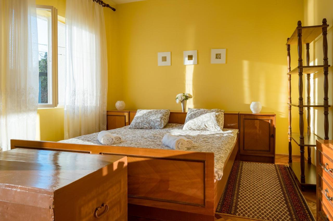 Holiday Home Nives Tivat Exterior photo